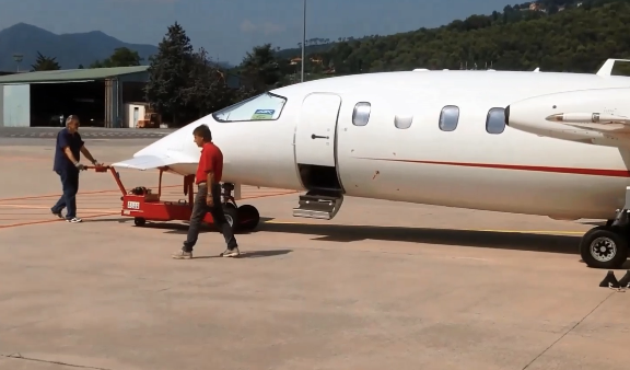 Déplacement d'avion et hélicoptères