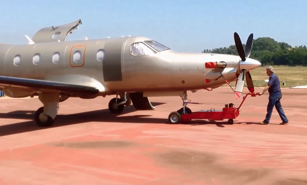 Déplacement d'avion et hélicoptères
