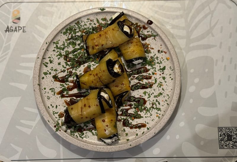 Eggplant rolls with labneh/رولات الباذنجان باللبنة