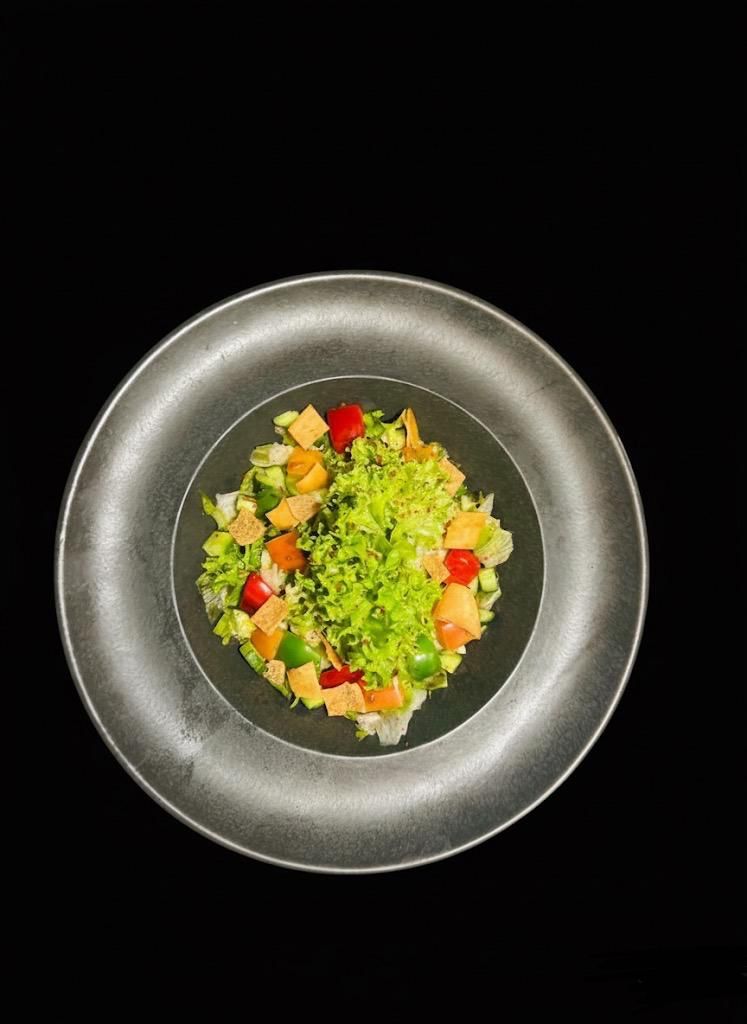 Fattoush salad سلطة فتوش
