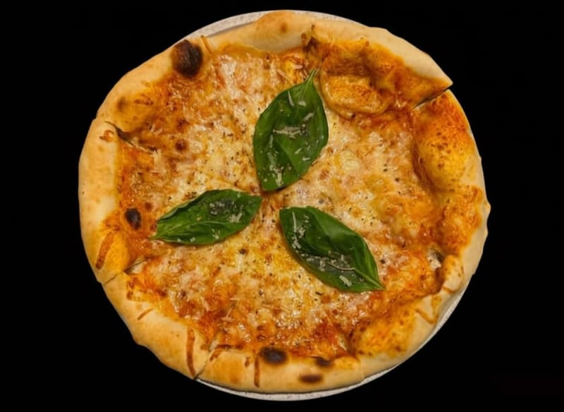 بيتزا مارجريتا Margherita pizza