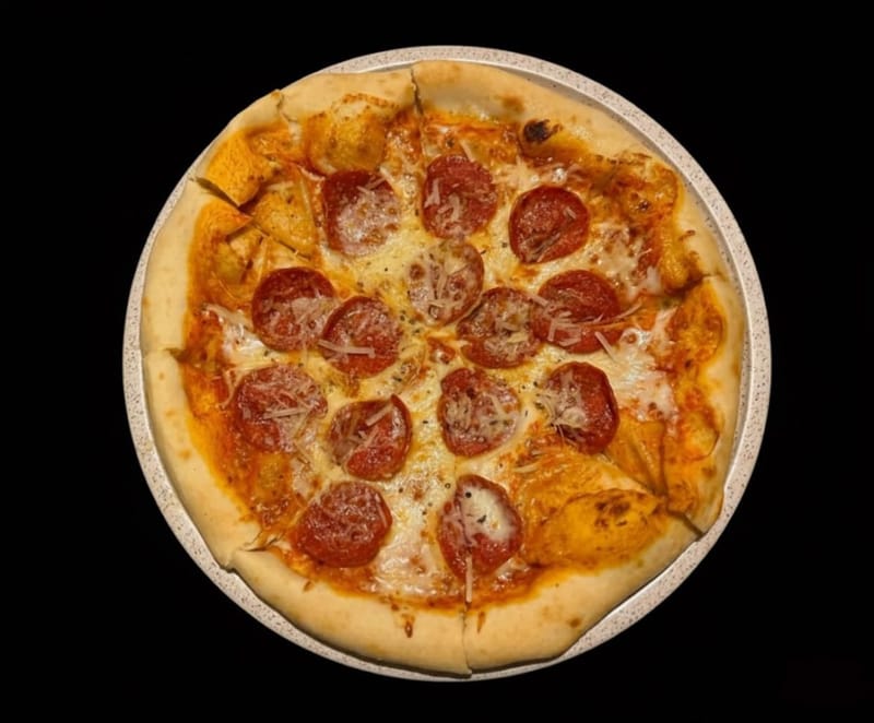 بيتزا ببروني Pepperoni pizza
