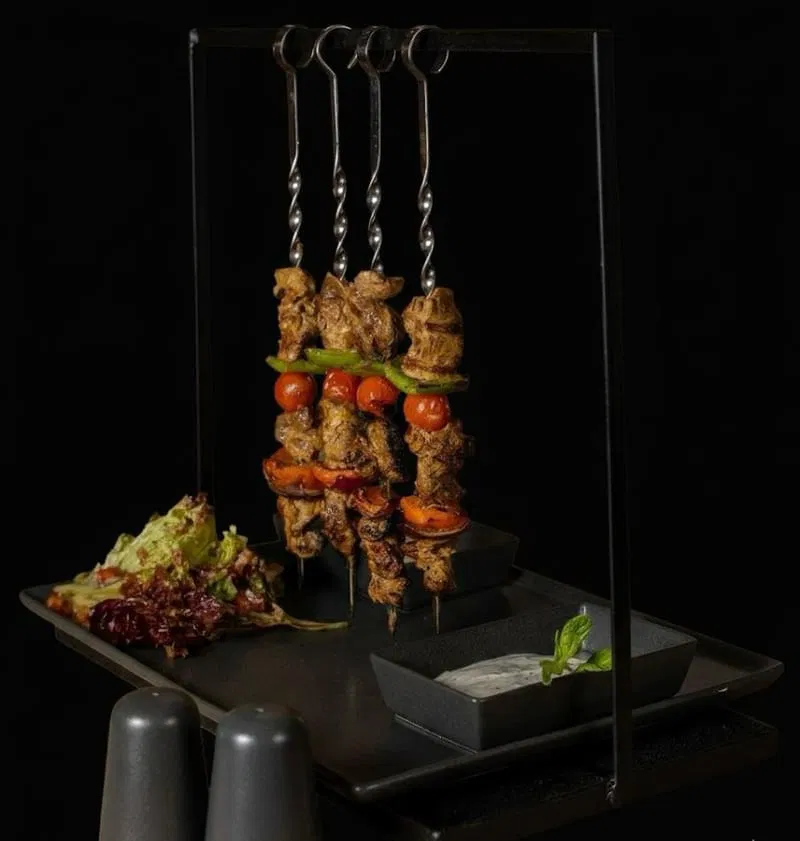 2 mixed skewers (chicken - meat) / 2 سيخ مشكل (دجاج - لحم )