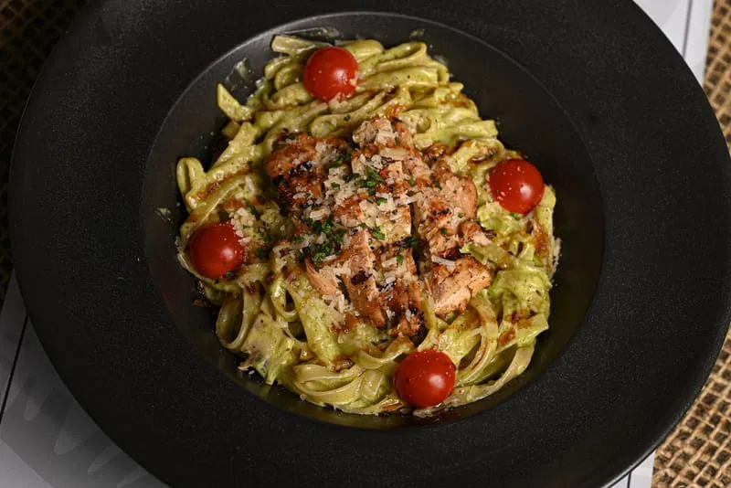 Chicken Pesto Pasta باستا بالدجاج والبيستو
