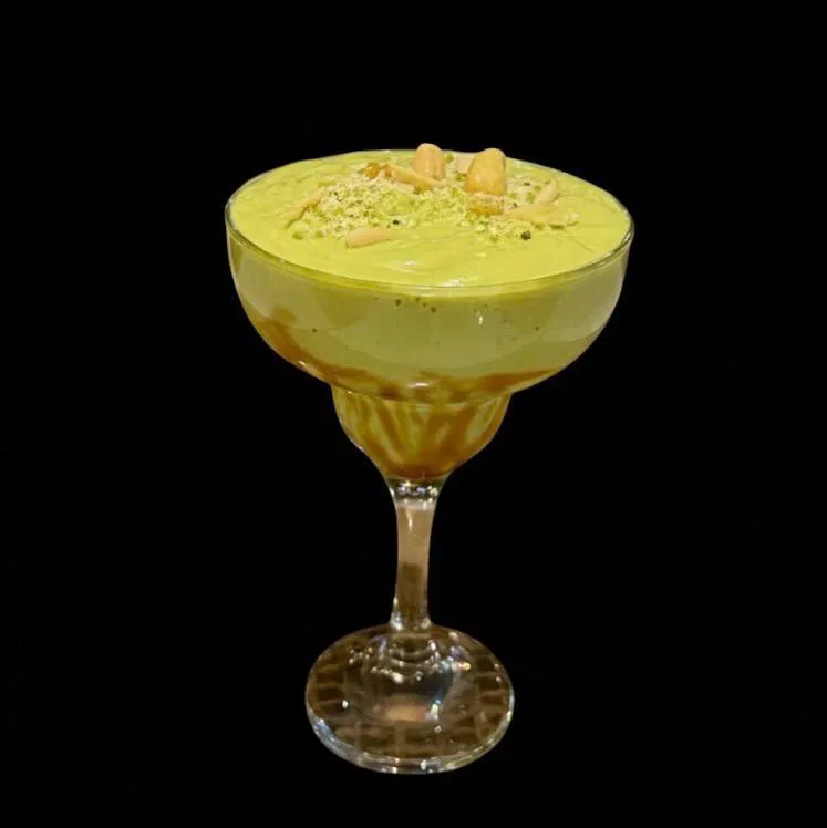 fresh avocado juice عصير افوكادو طازج