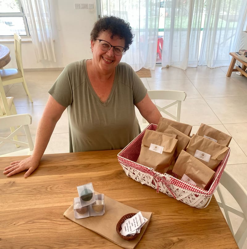 הקסם שמתחיל בבוץ ומסתיים באבן חן thumbnail