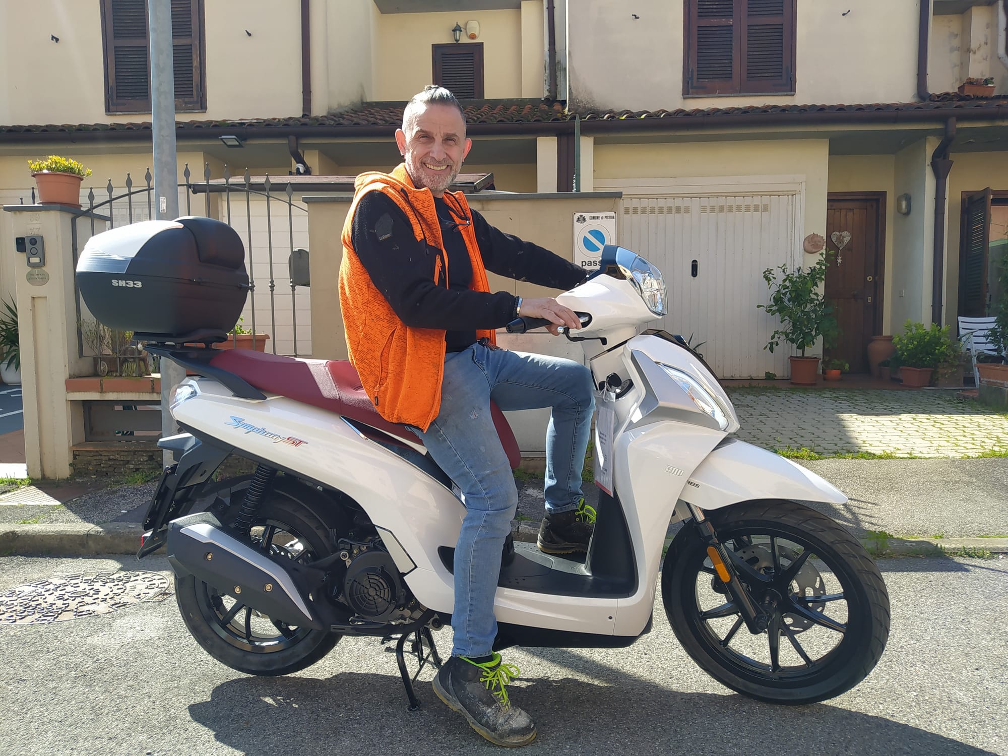 SYM  Symphony 200 ST