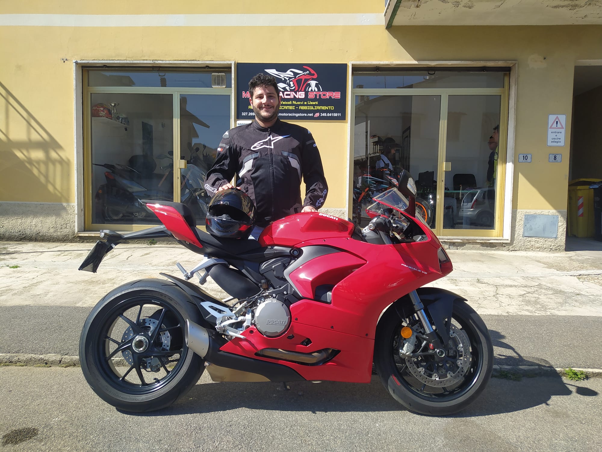 DUCATI  Panigale V2