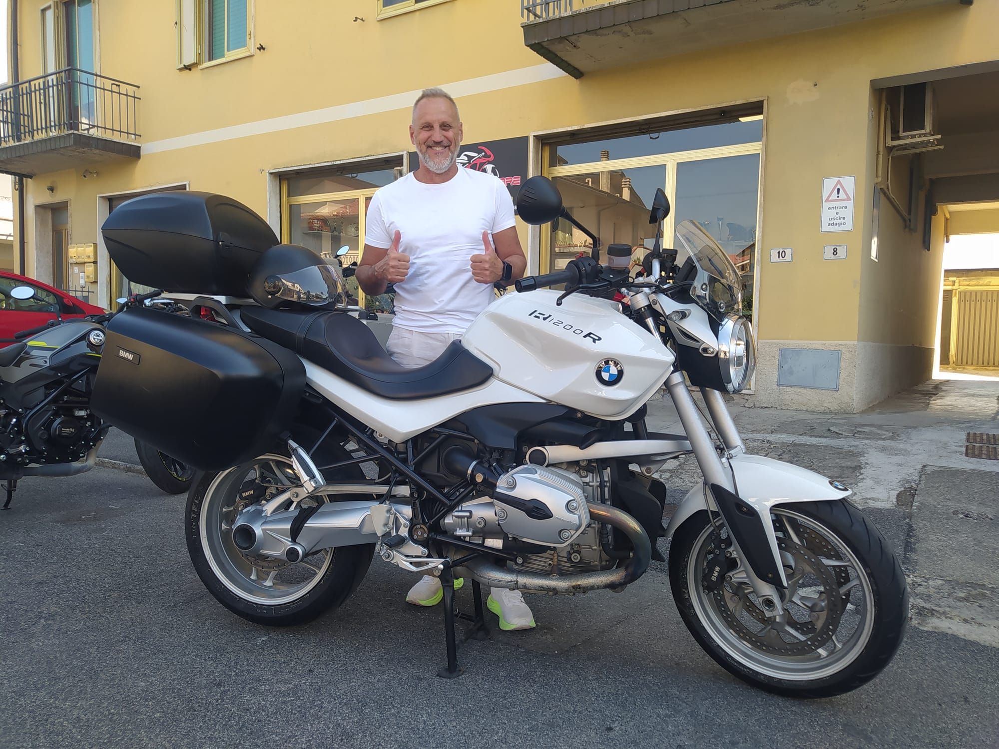 BMW  R1200R