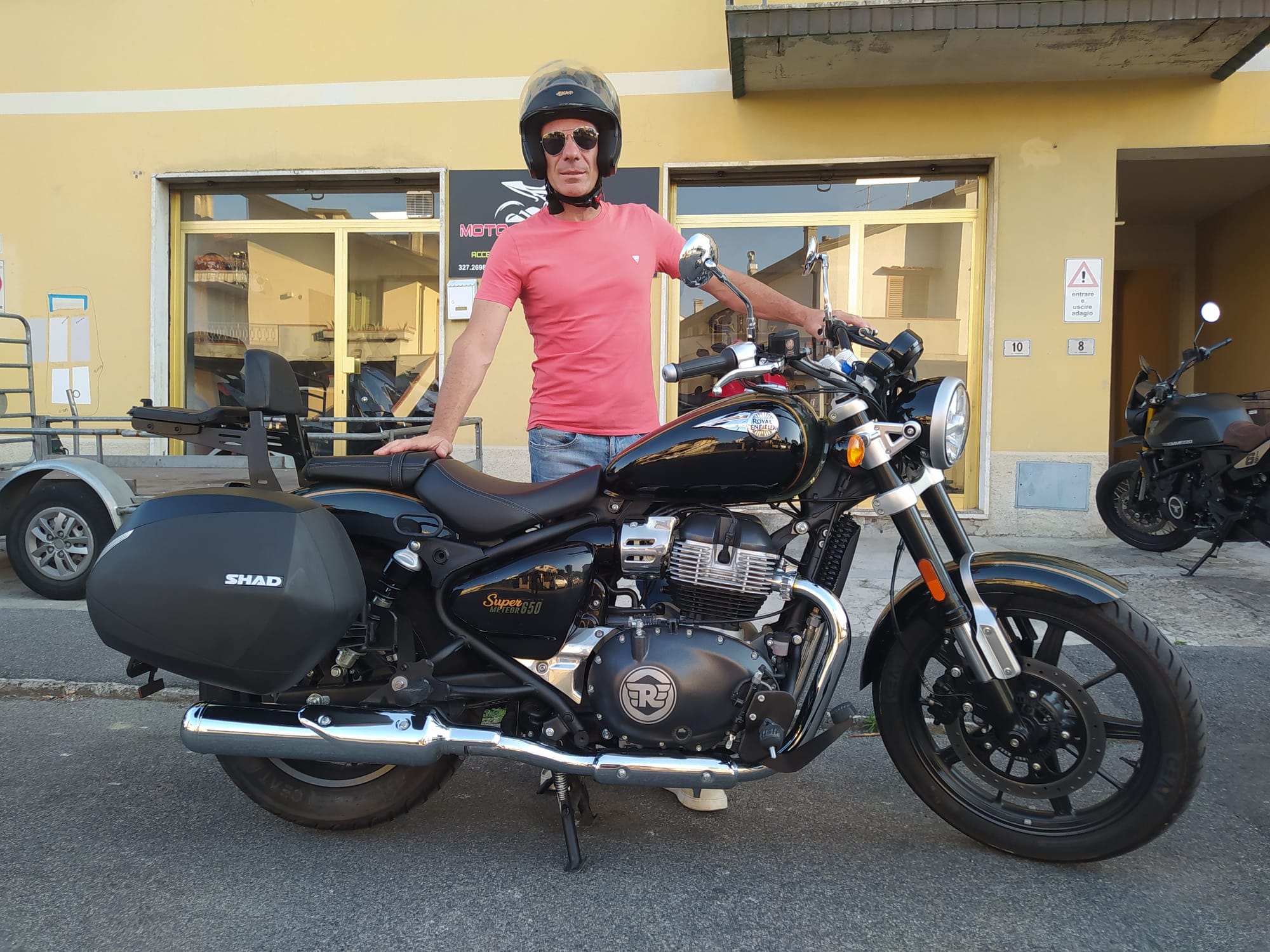 ROYAL ENFIELD Supermeteor 650