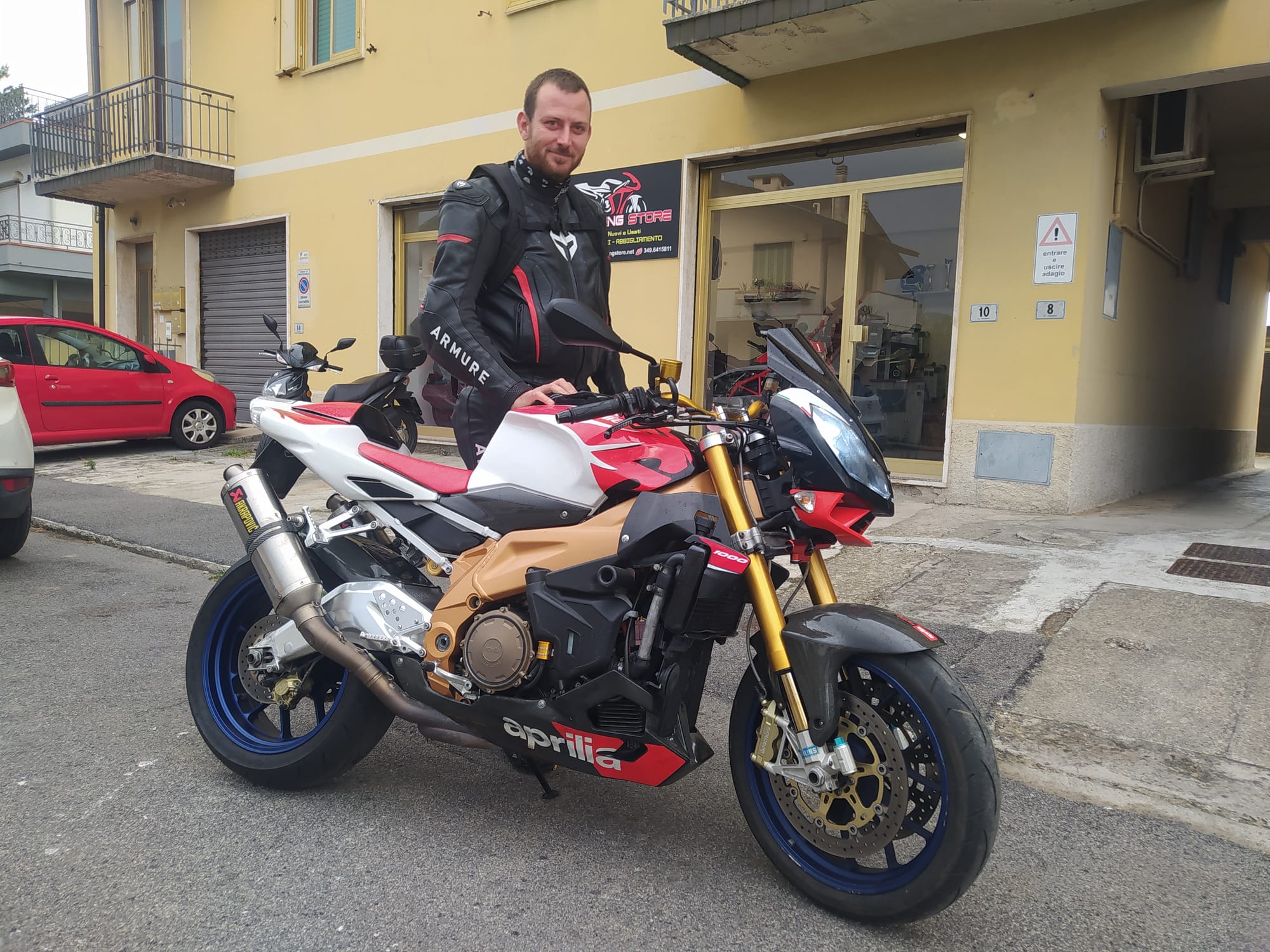 APRILIA  TUONO 1000 R Factory