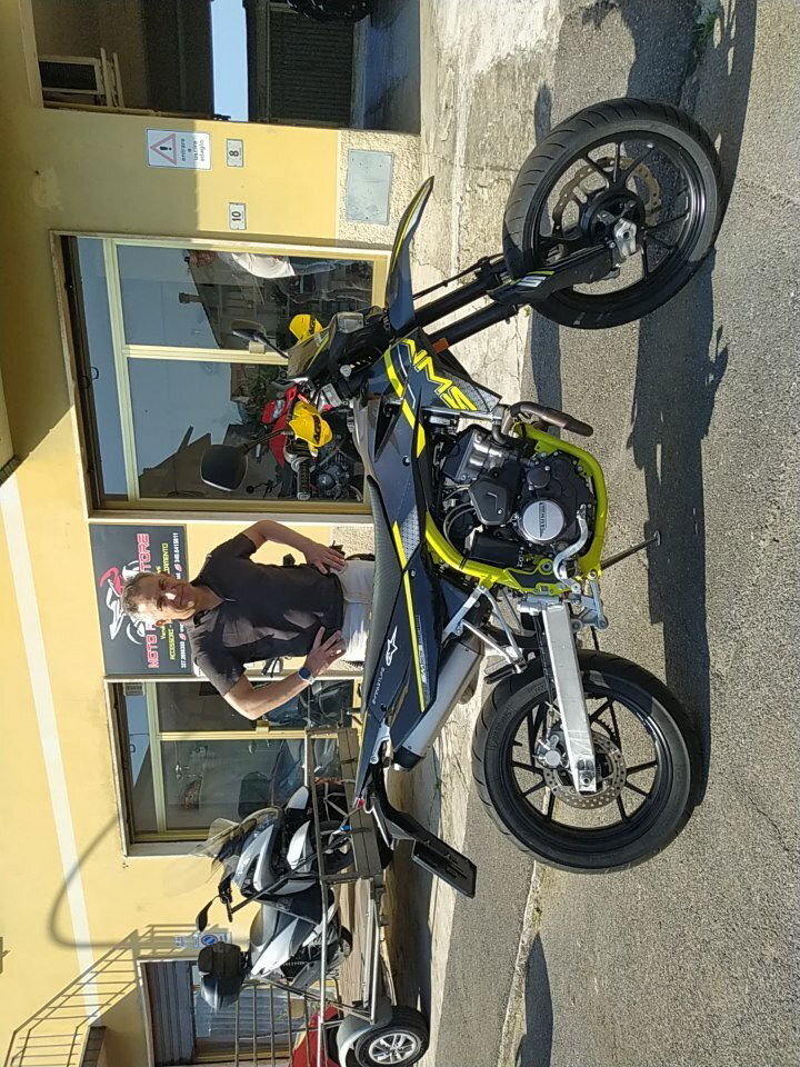 SWM  SM 125