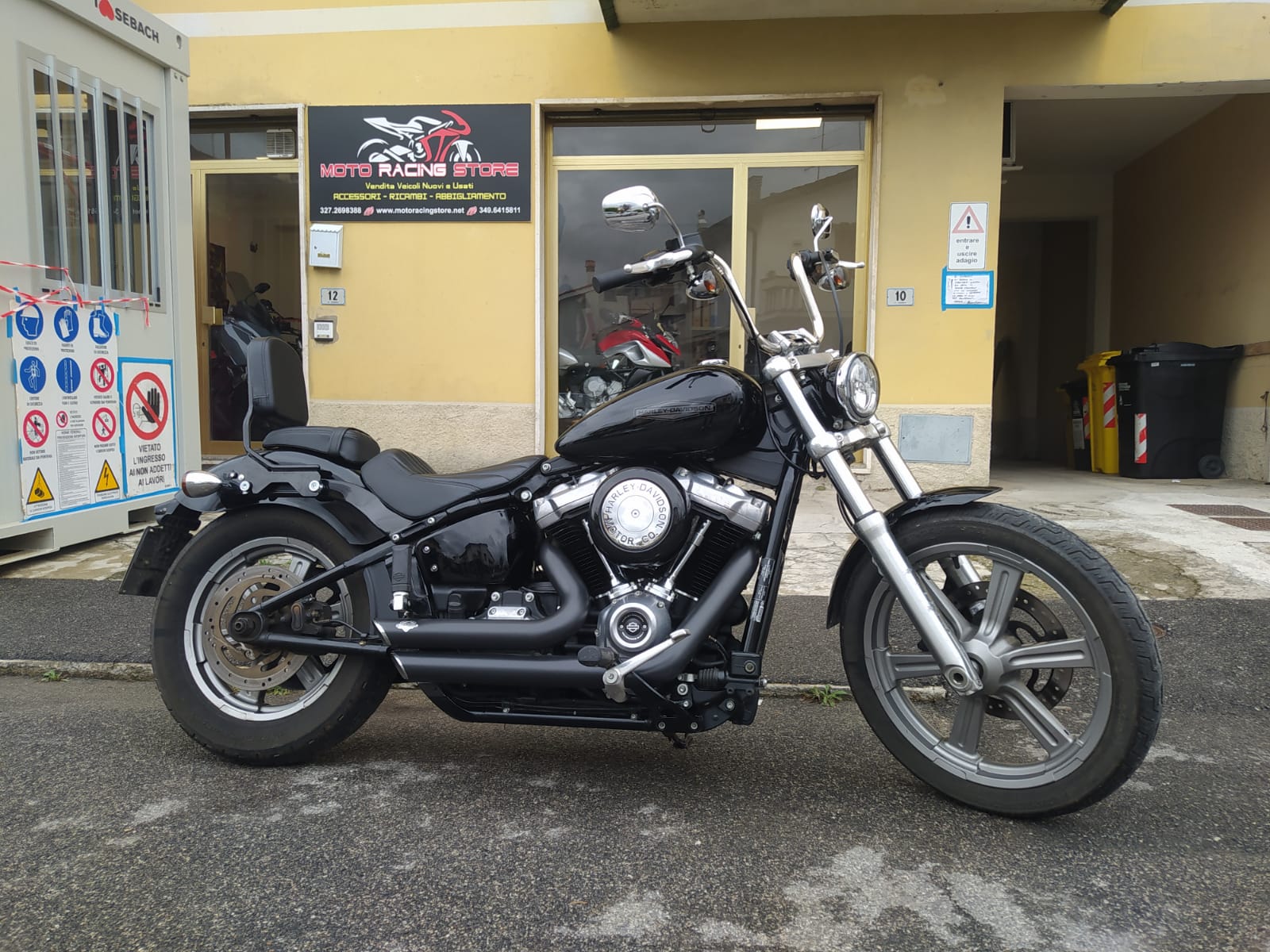 HARLEY DAVIDSON  FXST  Softail Standard 1745