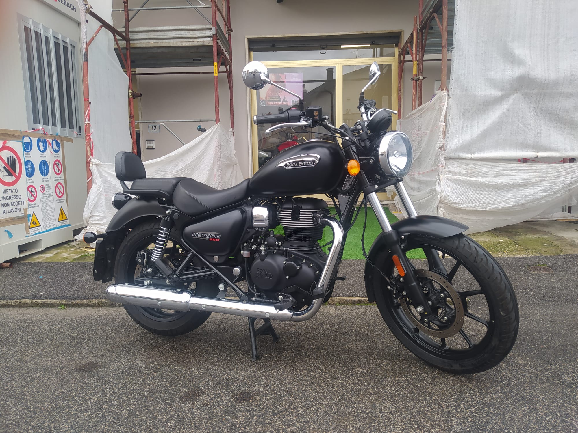 ROYAL ENFIELD  Meteor 350 Stellar