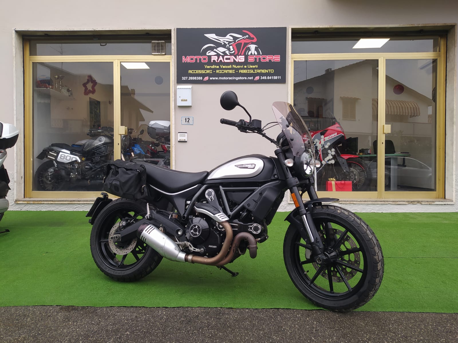 DUCATI  Scrambler 800 Icon Night Shift