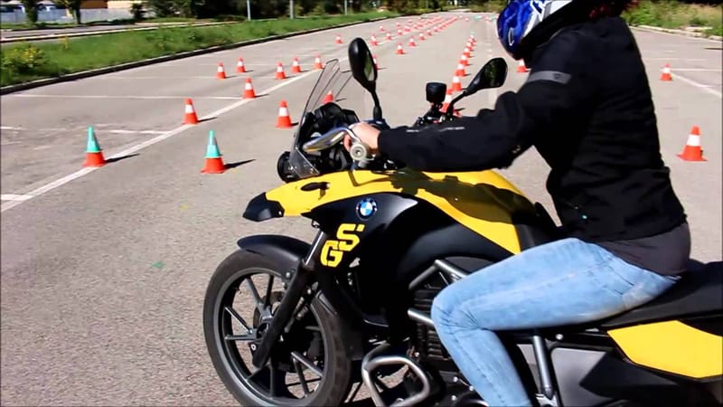 Lezioni di guida per patenti Moto e Scooter