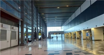 Is Gran Canaria airport open 24 hours?