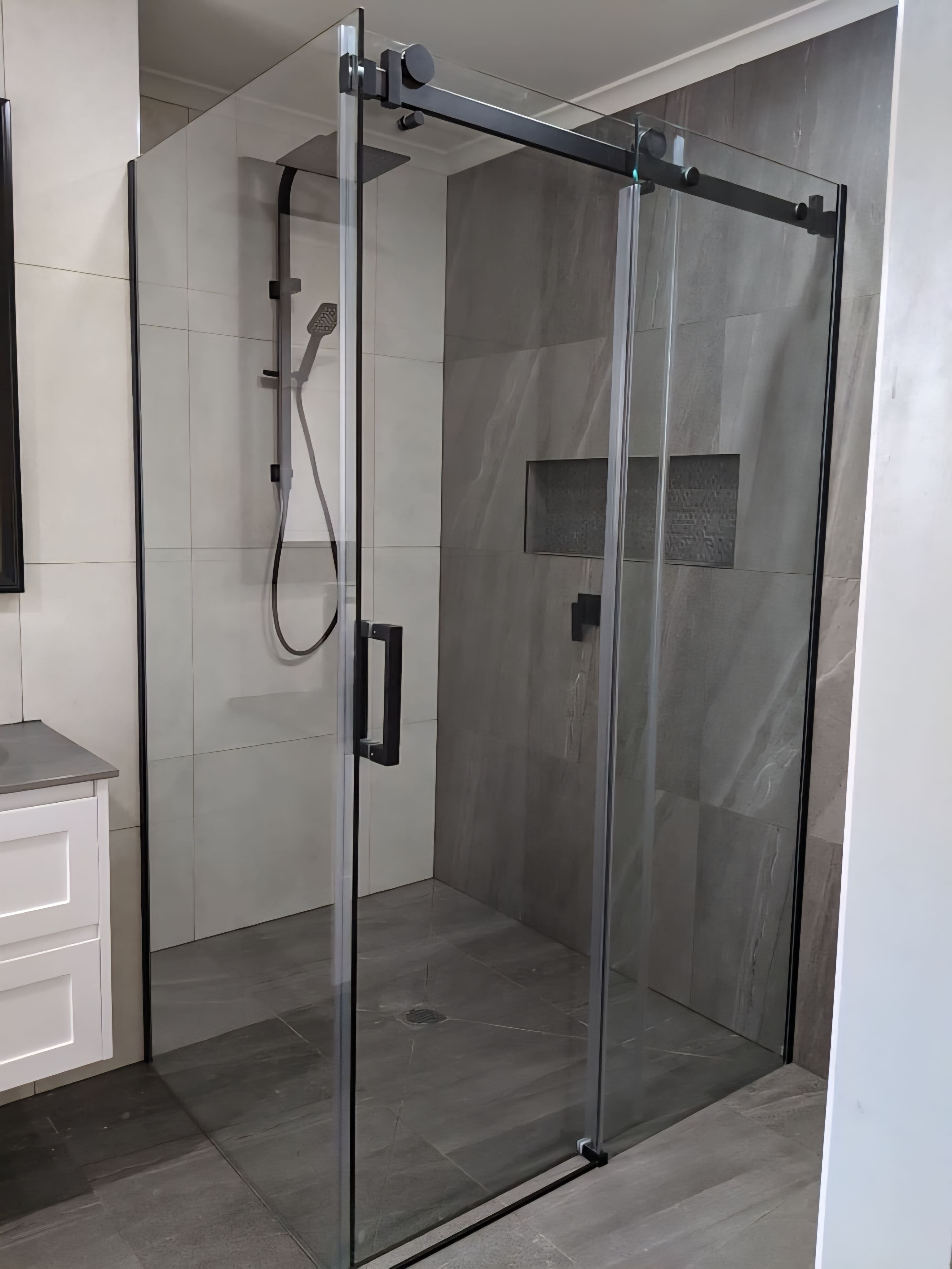 شاور زجاج للحمام مع باب الدمام الخبر القطيف