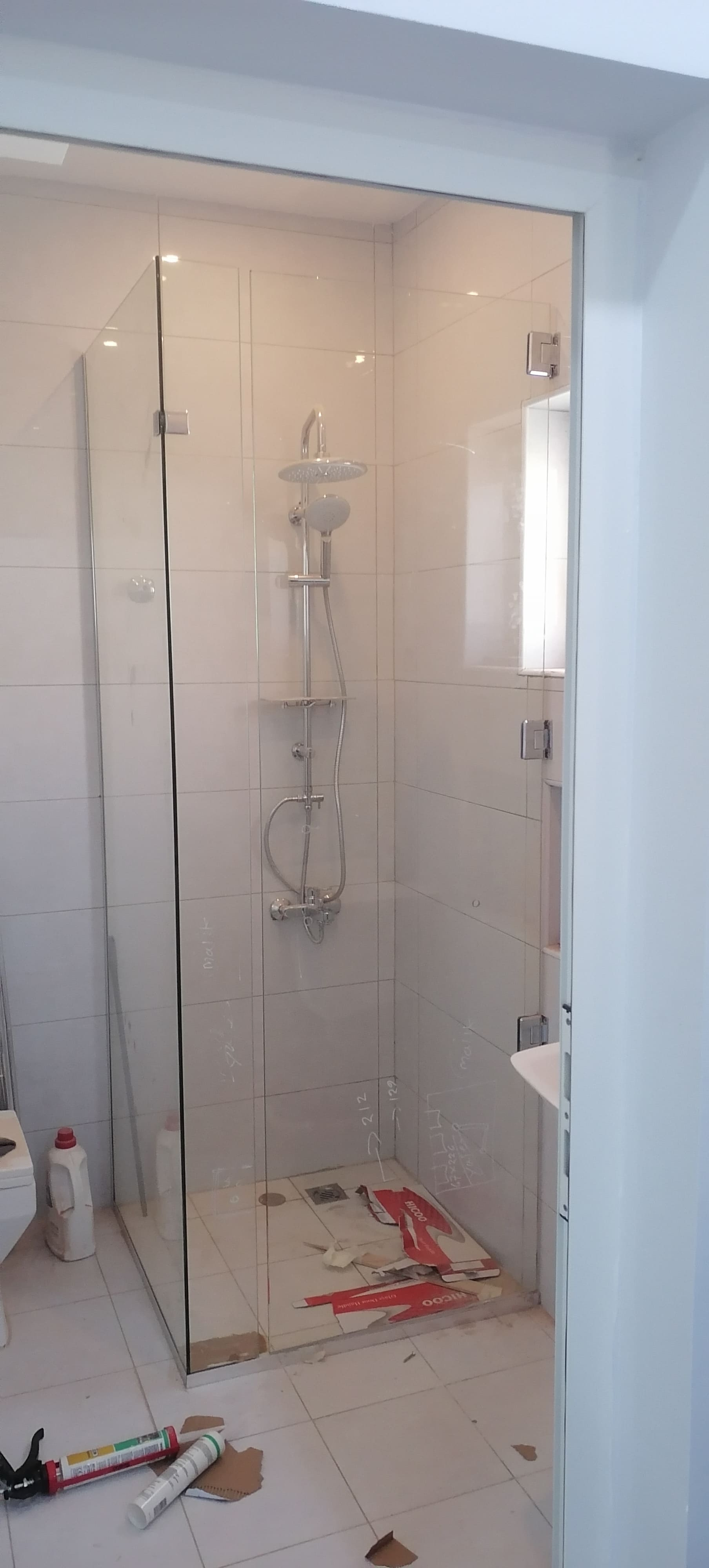 قاطع زجاج للحمام بالدمام الخبر القطيف