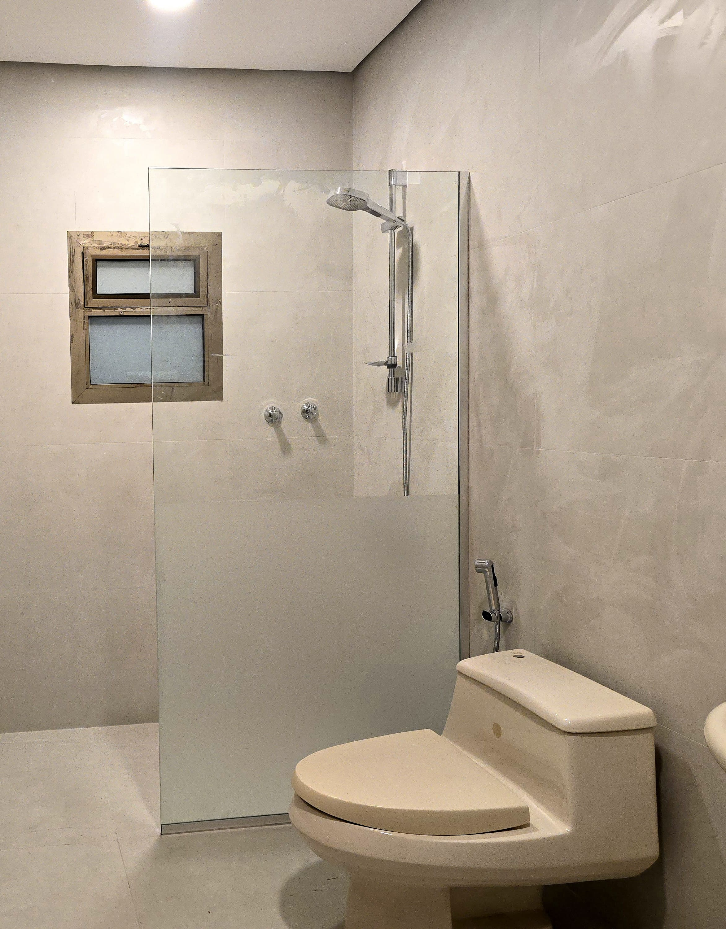 قاطع زجاج للحمام سيكوريت الدمام الخبر