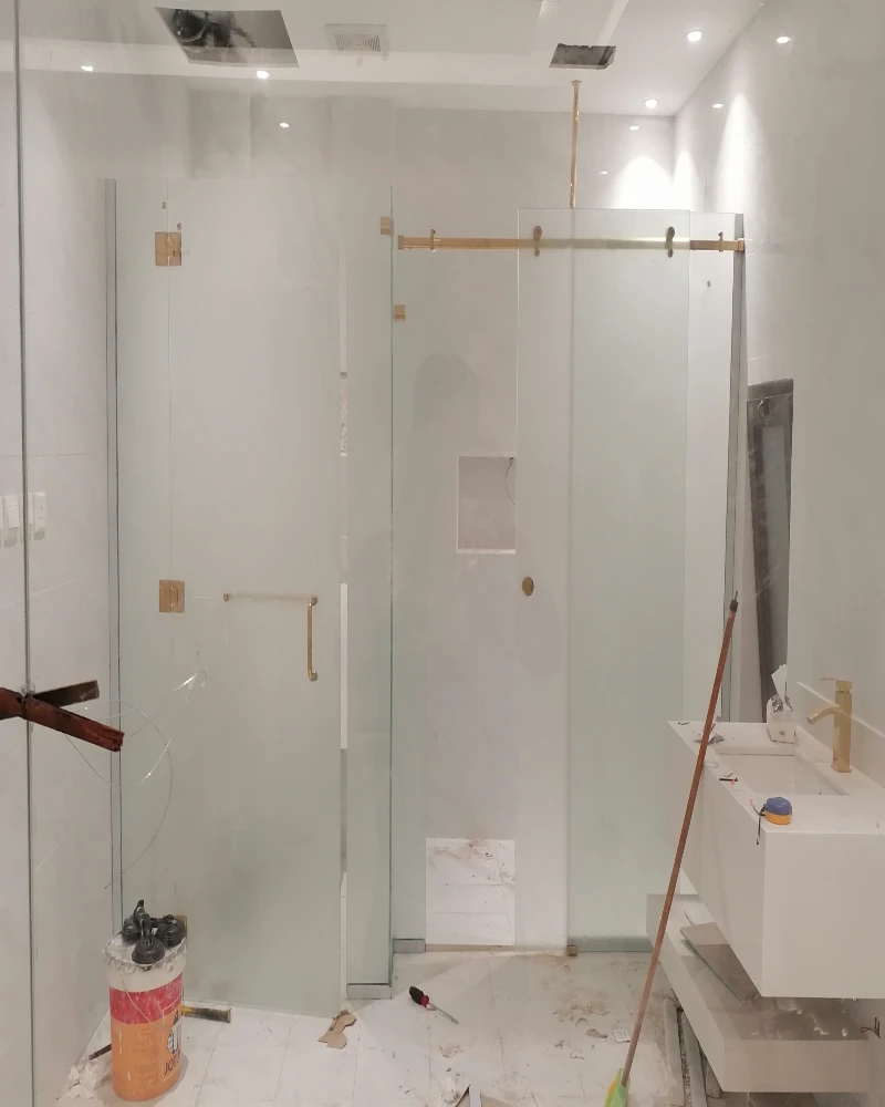 كابينة شاور زجاج فندقي