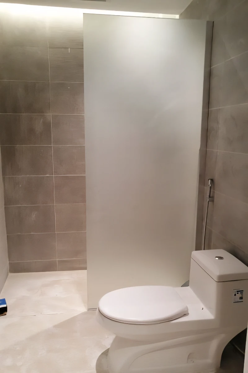 قواطع حمام زجاج