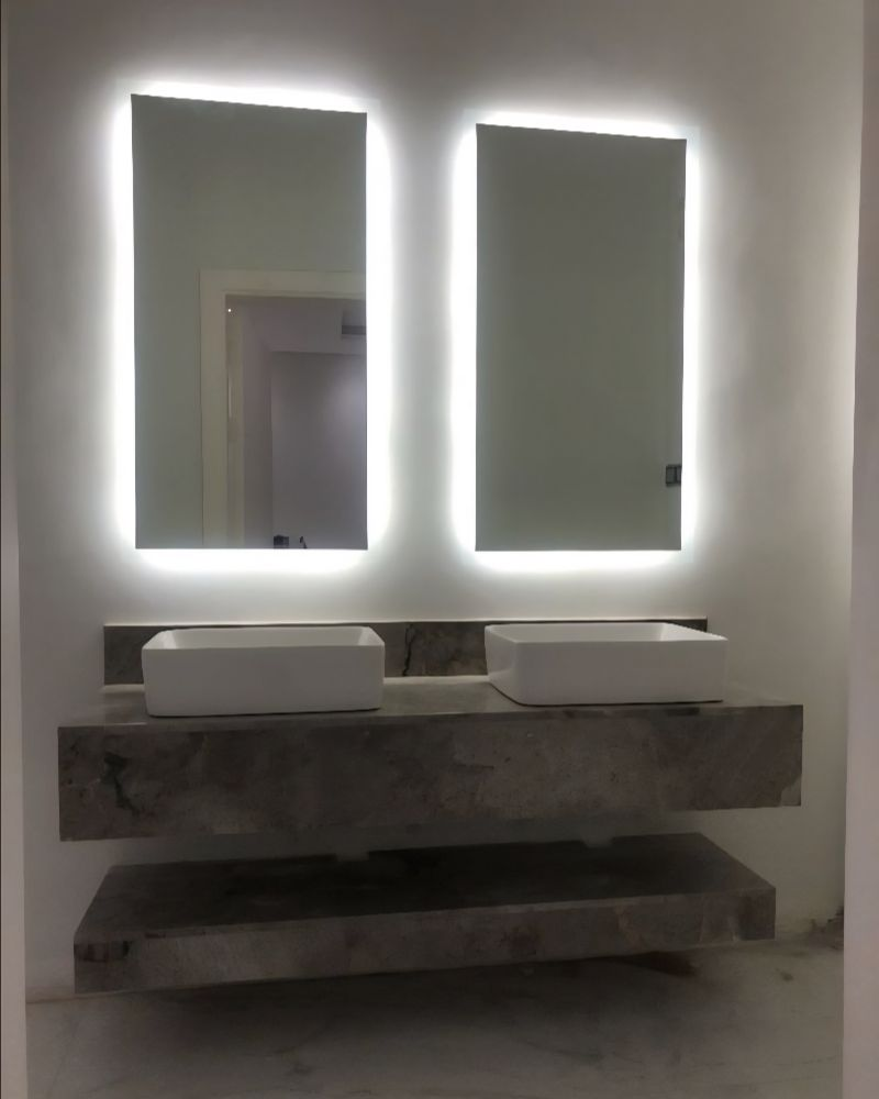 مرايا مع إضاءة الرياض