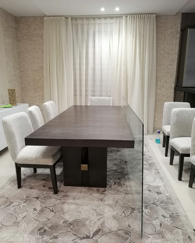 محل تفصيل زجاج طاولات بالرياض