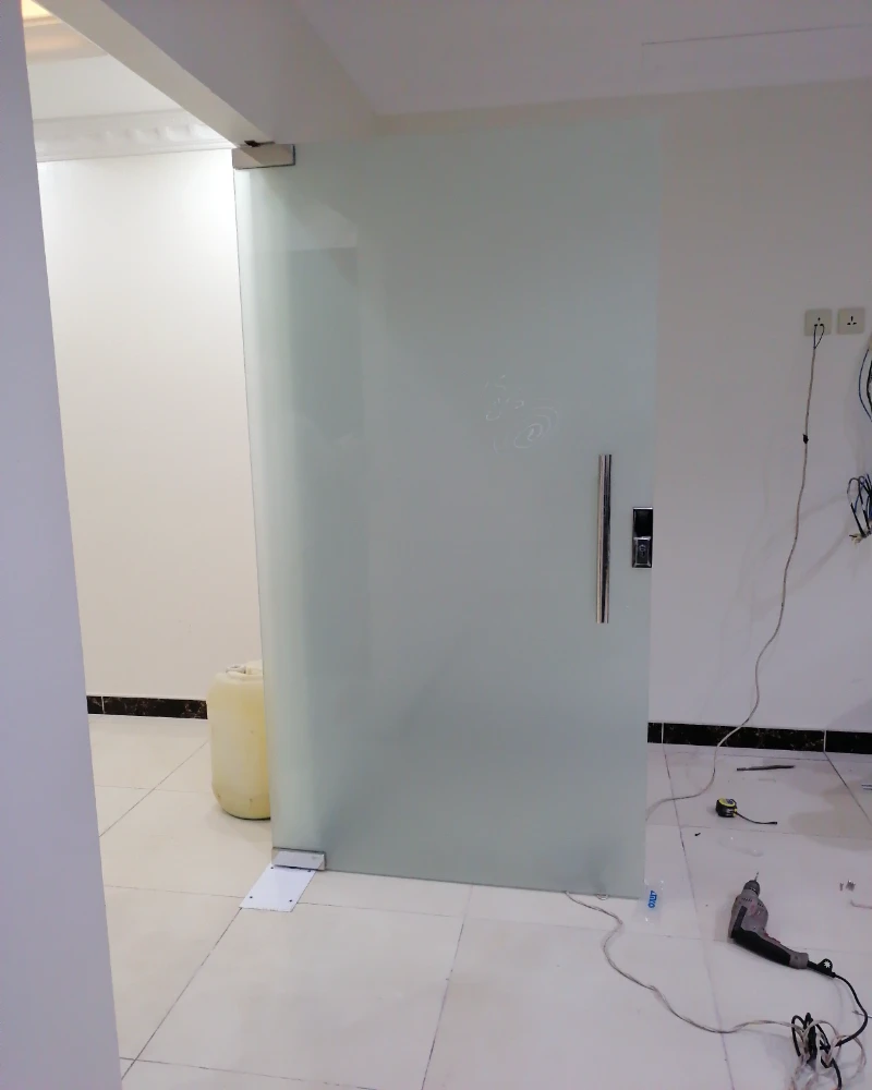 أبواب زجاج داخلية