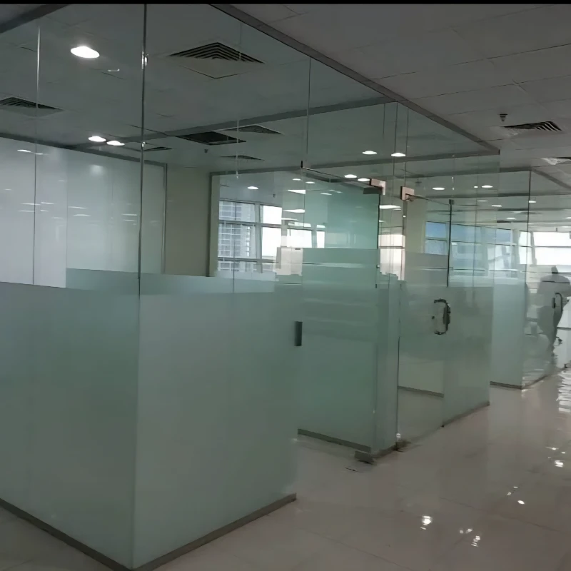 مكاتب زجاج بالرياض