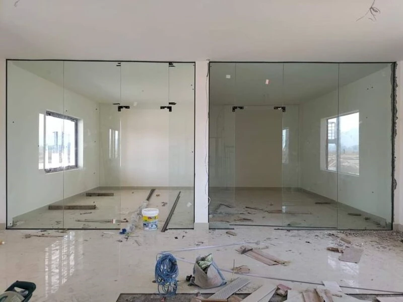 تفصيل زجاج محل تجاري