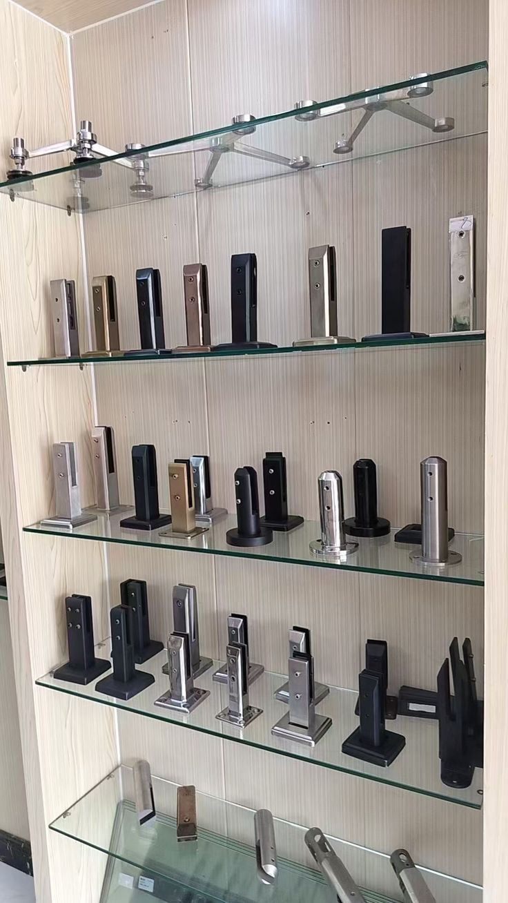 تصليح قزاز مكسور