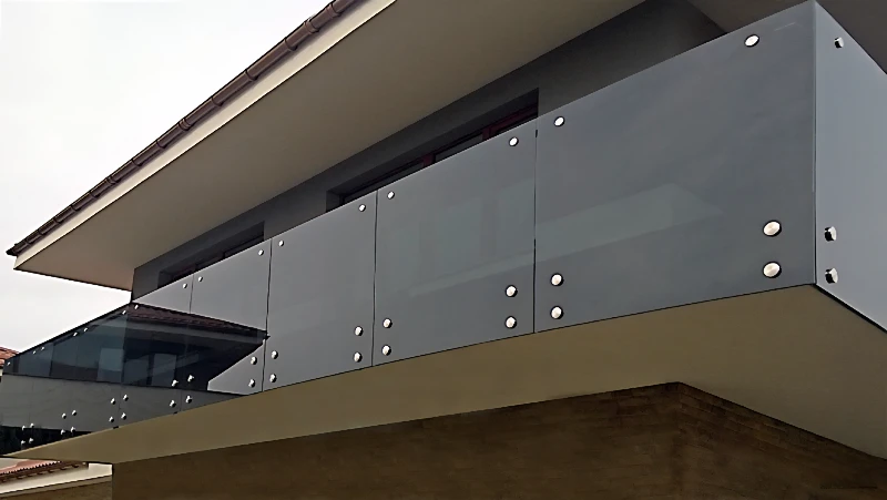 زجاج عازل بلكونة