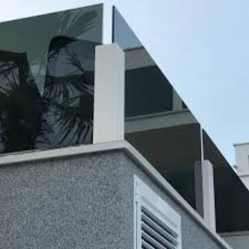 سياج زجاجي للبلكونة