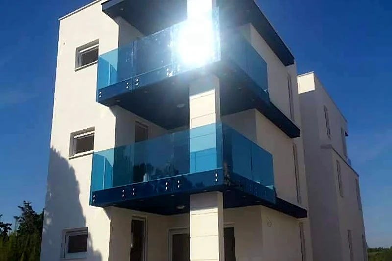 بلكونات قزاز مودرن