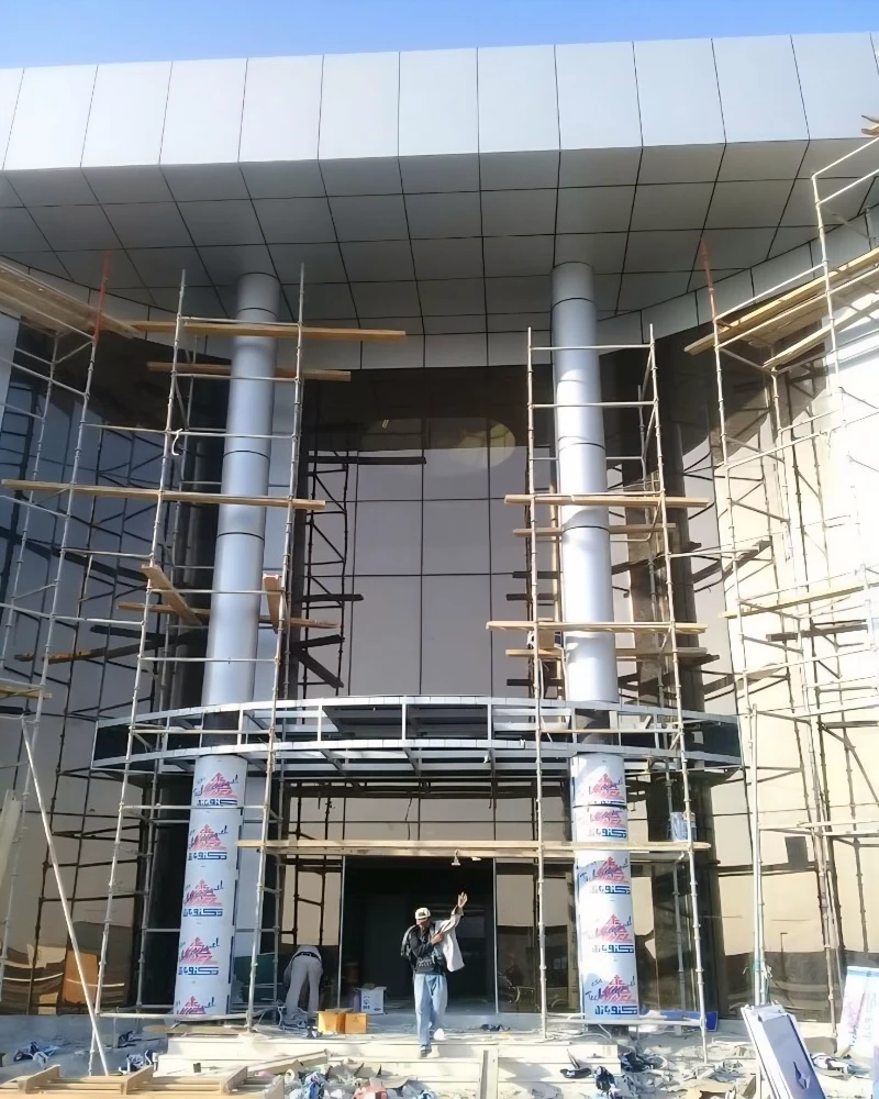 الفرق بين زجاج سيكوريت والأستركشر