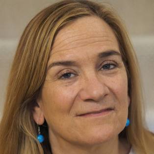 Tracy Chevalier talking about her new novel The Glassmaker at Oxford Literary Festival.