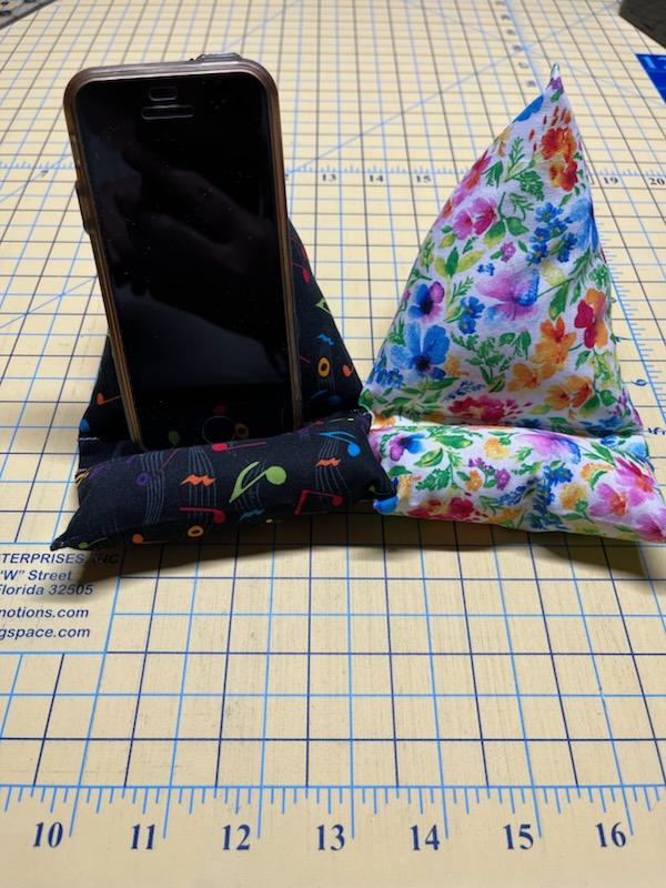Ogden NG beanbag cell phone holder