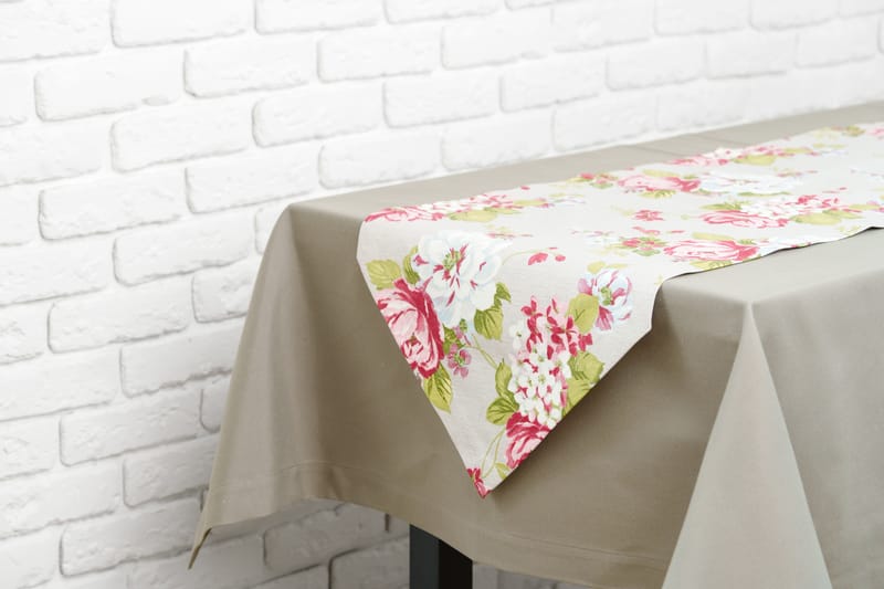 Ogden NG Table Runner