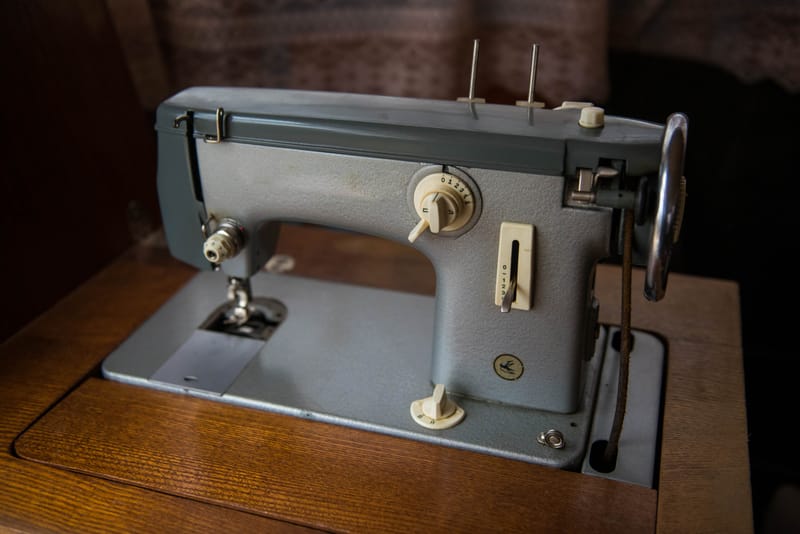 Sew Vintage NG cleaning vintage machines