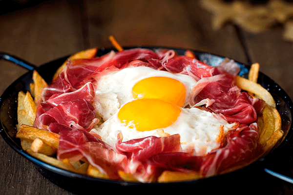 HUEVOS ROTOS CON JAMON