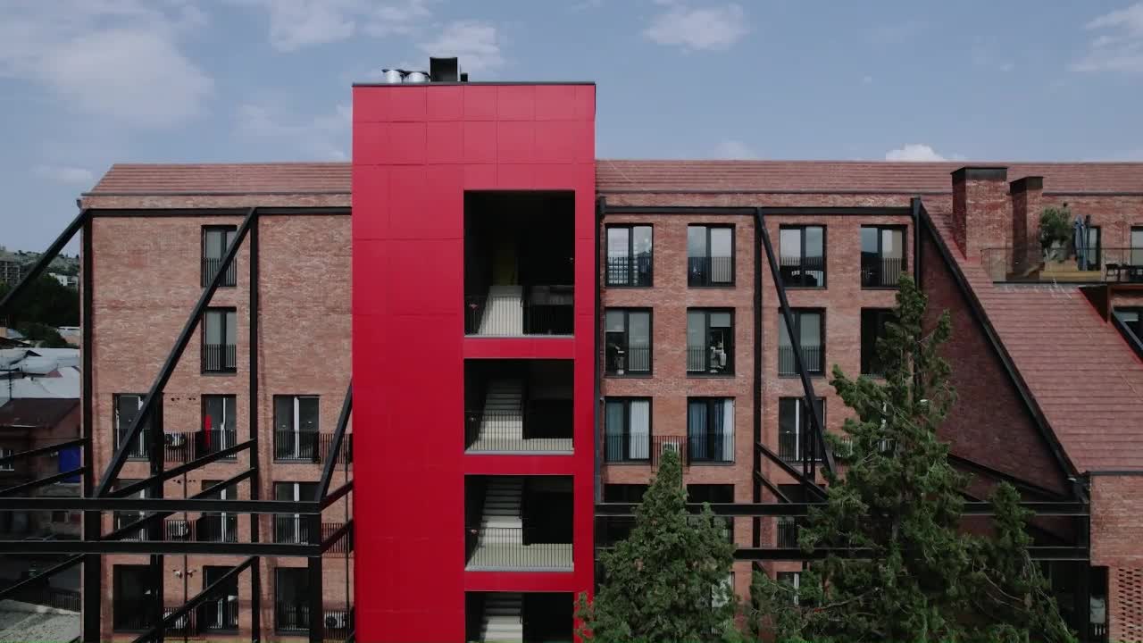 וידאו אחד thumbnail