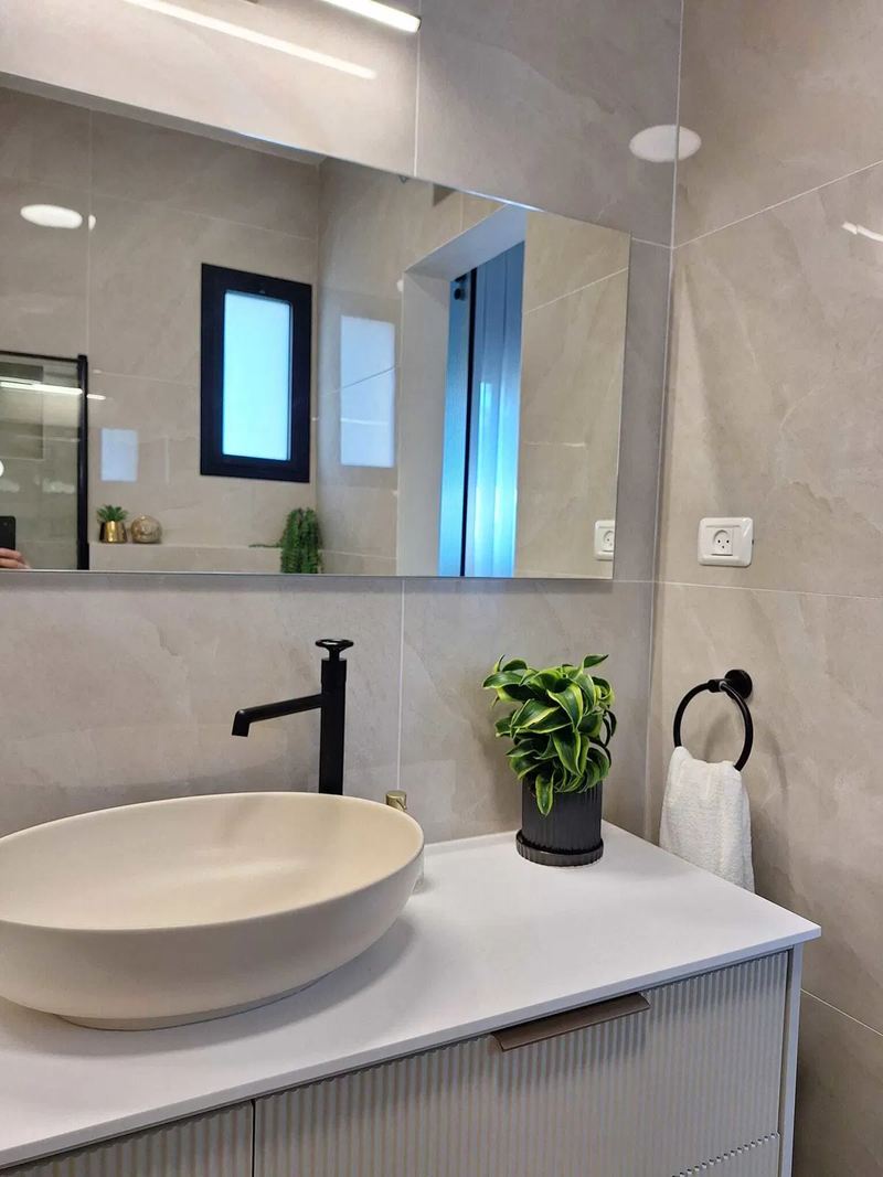 חדרי רחצה ושירותי אורחים