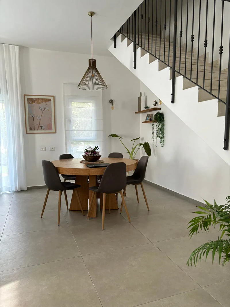 הום סטיילינג לחלל ציבורי בבית בפרדס חנה משפחת לוי