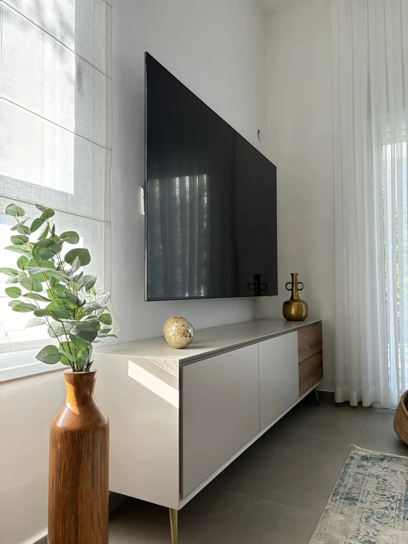 הום סטיילינג לחלל ציבורי בבית בפרדס חנה משפחת לוי