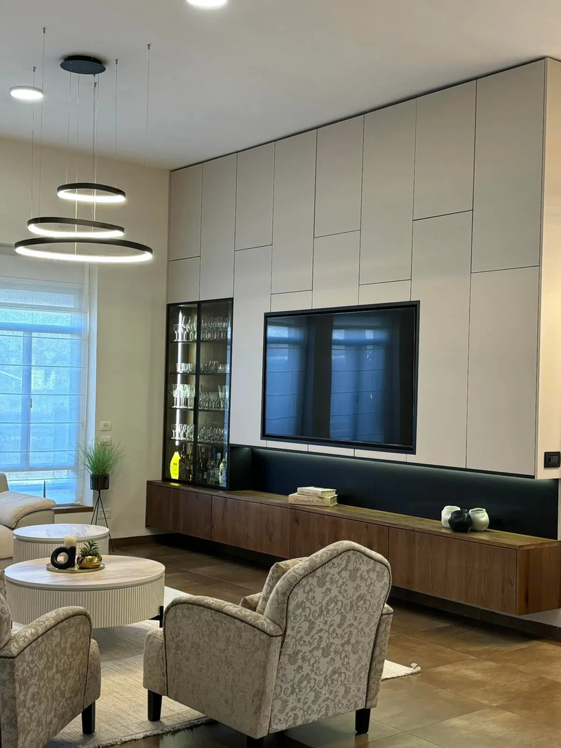 שדרוג חלל ציבורי בבית באחוזת ברק משפחת רוזנברג