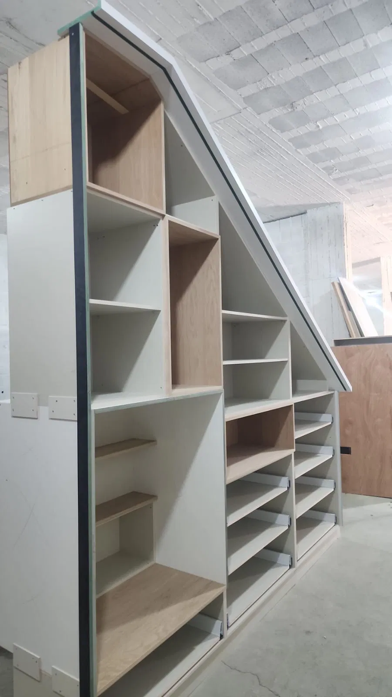 שידרוג מבואת מדרגות בבית - פרדס חנה