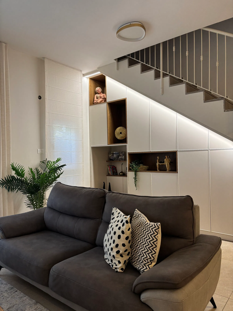 שידרוג מבואת מדרגות בבית - פרדס חנה