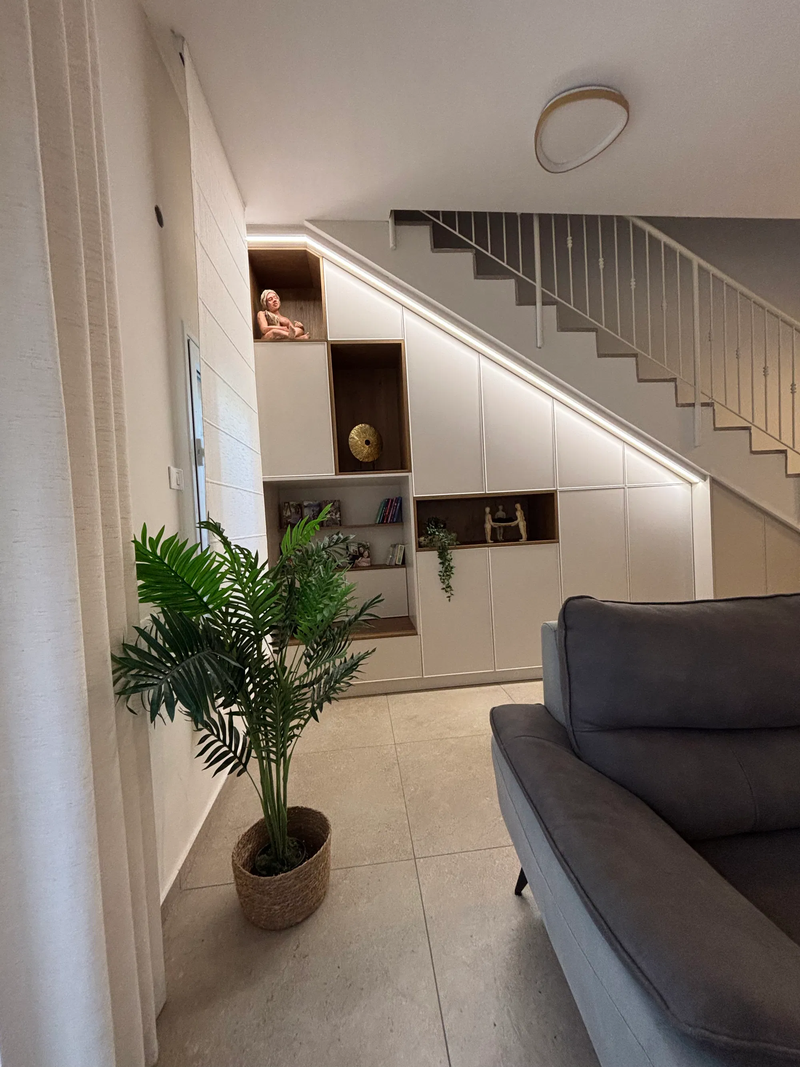 שידרוג מבואת מדרגות בבית - פרדס חנה