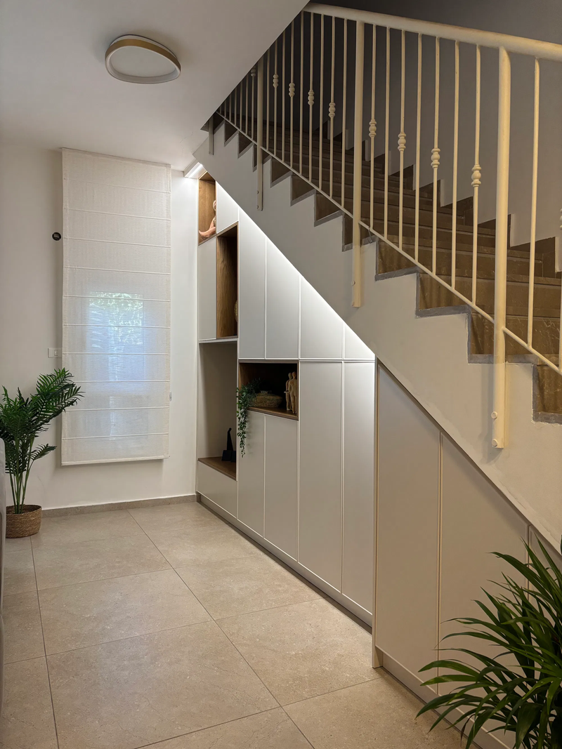 שידרוג מבואת מדרגות בבית - פרדס חנה